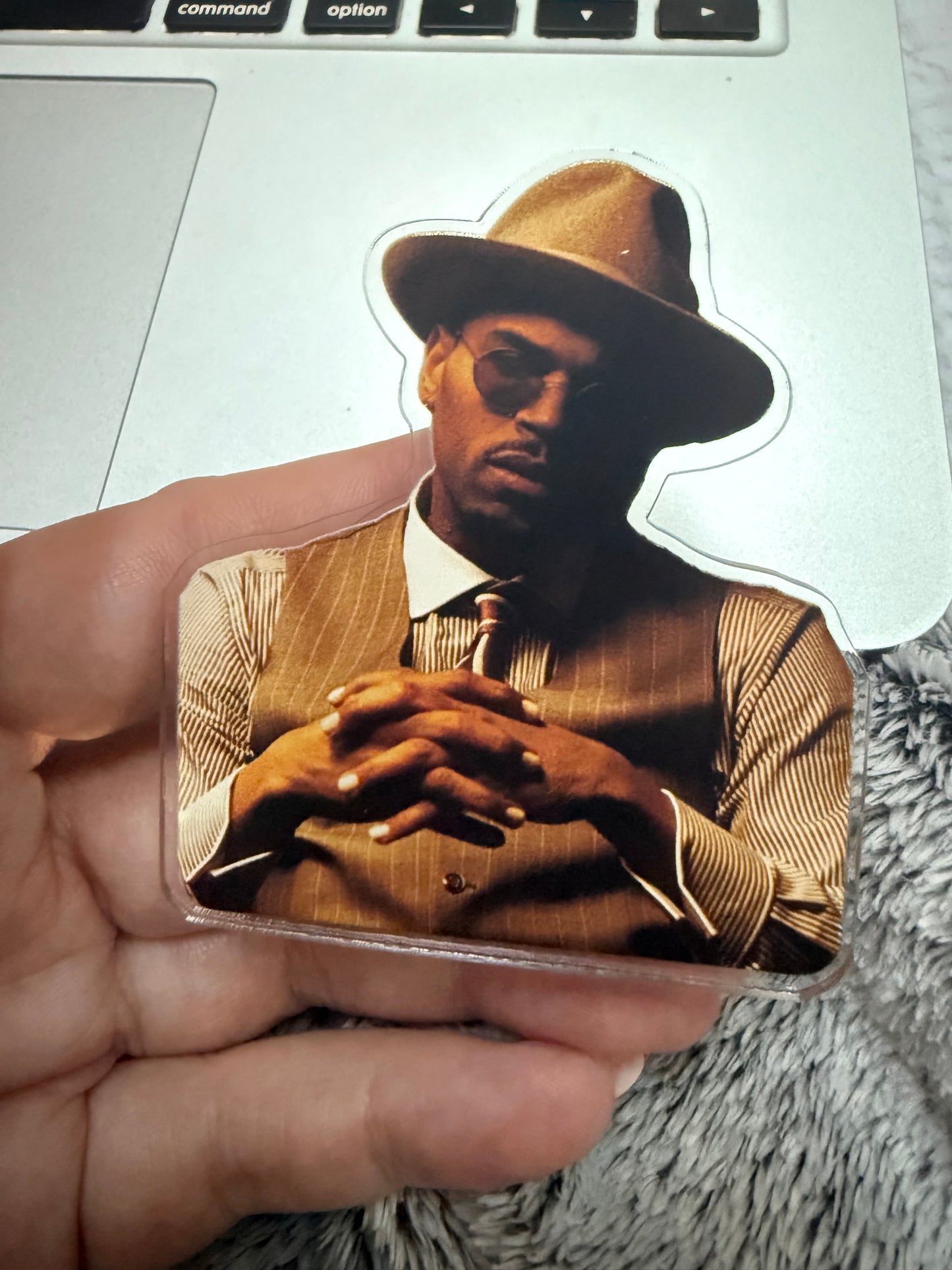 Fallin Adhesive Pop Socket