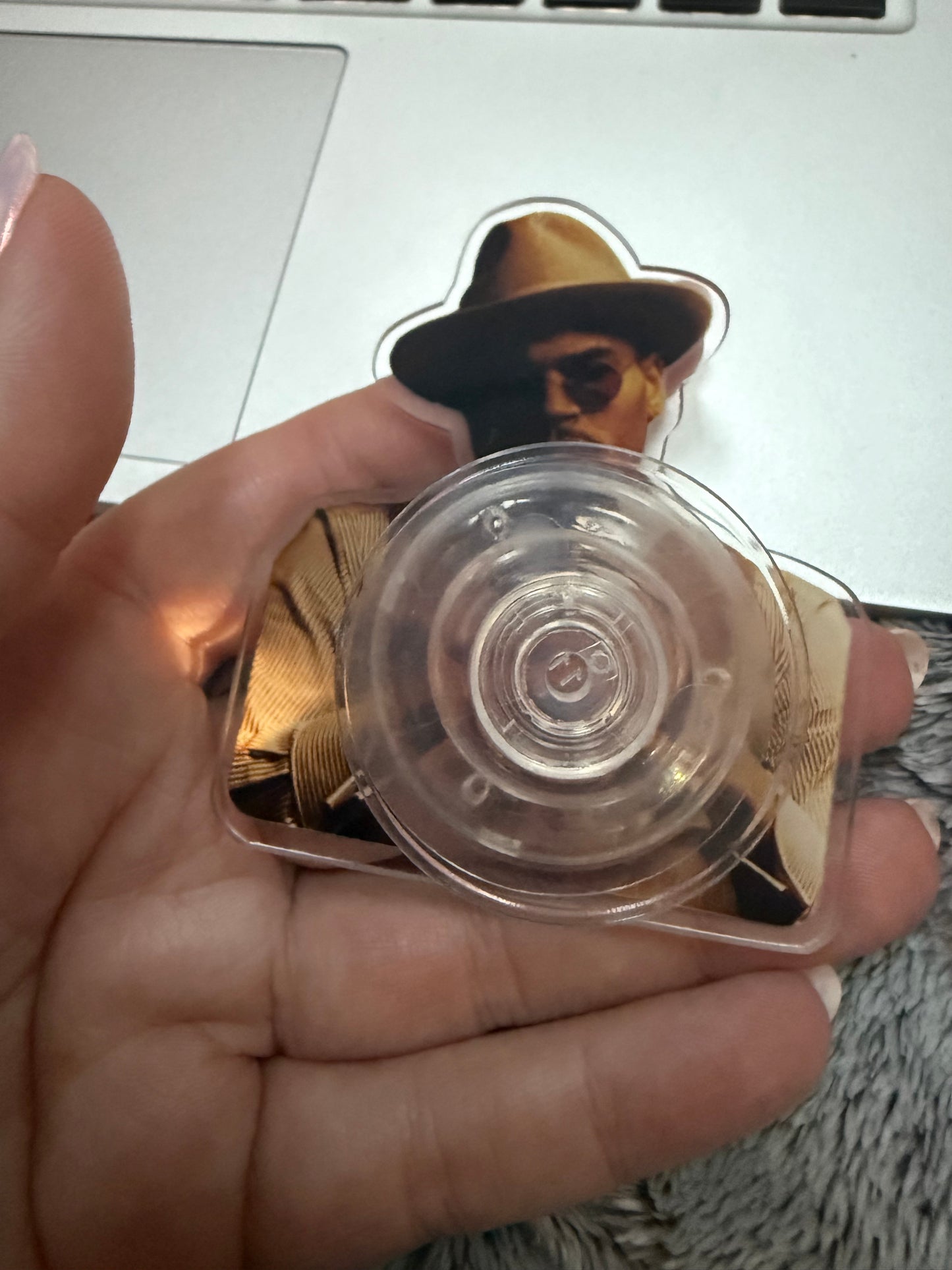 Fallin Adhesive Pop Socket